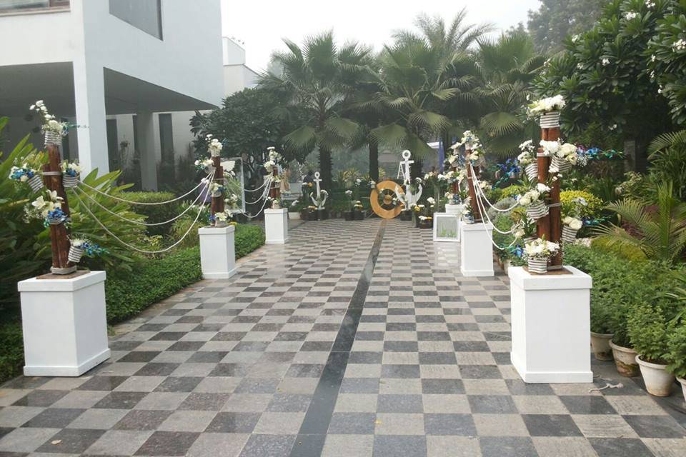 Entrance decor