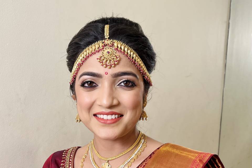 Traditional Tamil Iyengar Hairstyles AKA Andal Kondai We Spotted Brides In   WeddingBazaar
