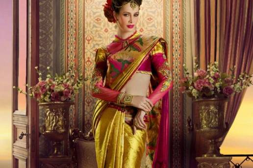 Raw silk Stitched Embroidered Bridal Lehenga On Rent, Size: Large at Rs  15000/piece in Ambala