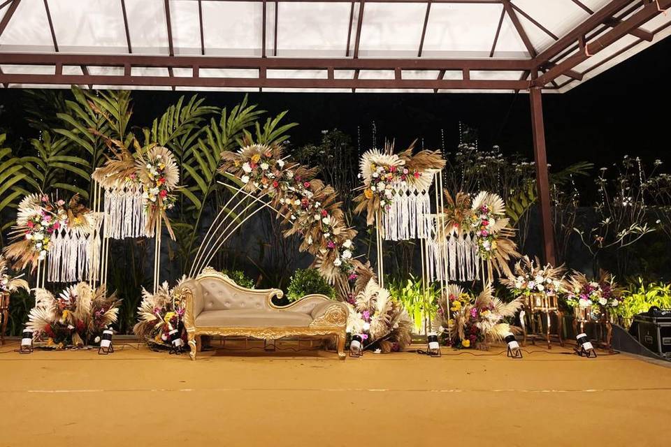 Reception decoration at lawns