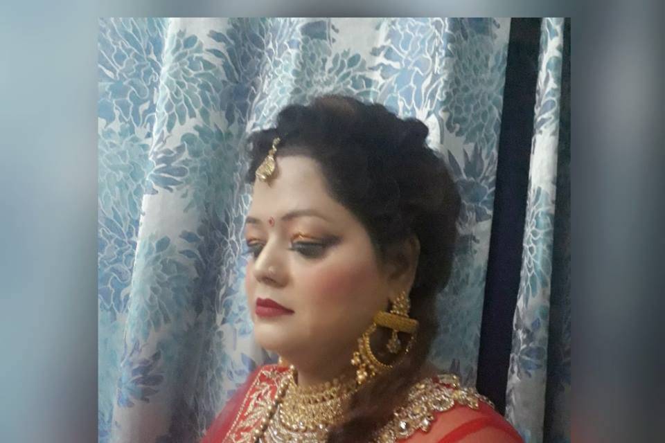 Makeup Artist Shriwal