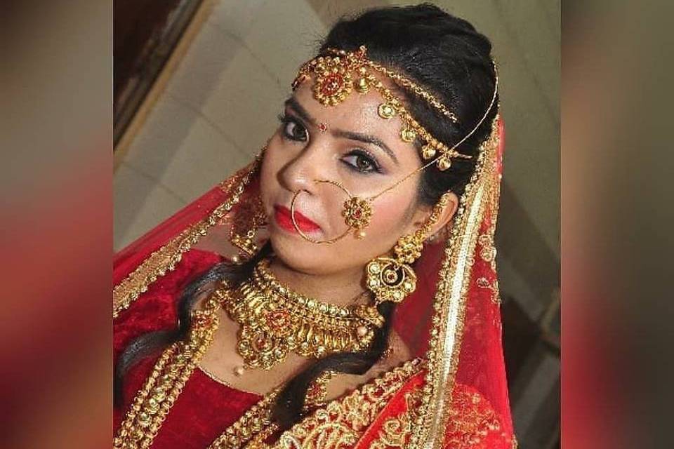 Makeup Artist Shriwal