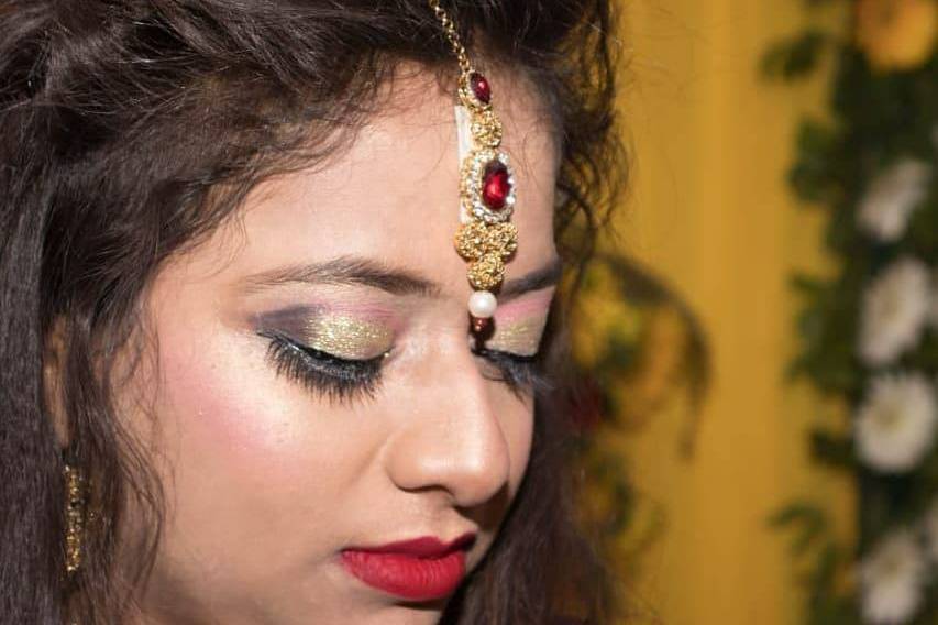 Makeup Artist Shriwal