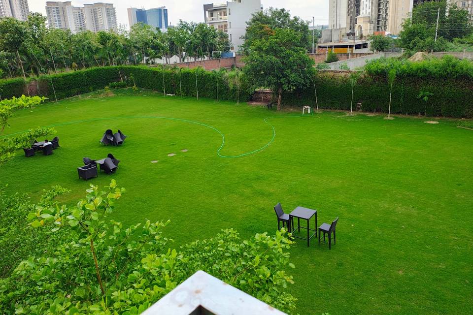 Lawn area