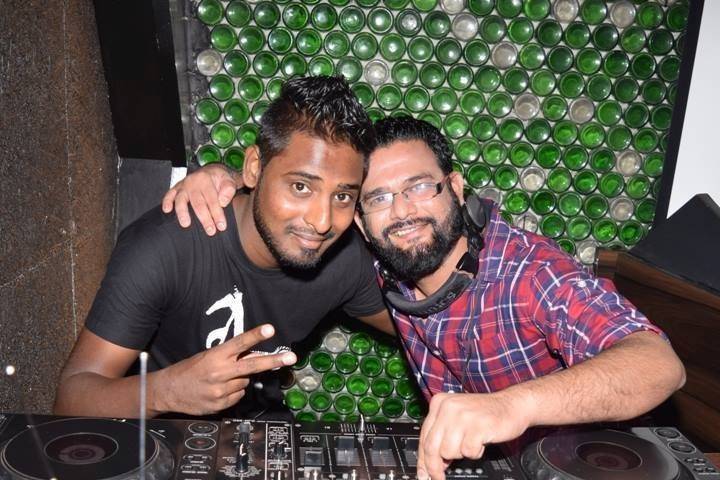 DJ Viky, Pune