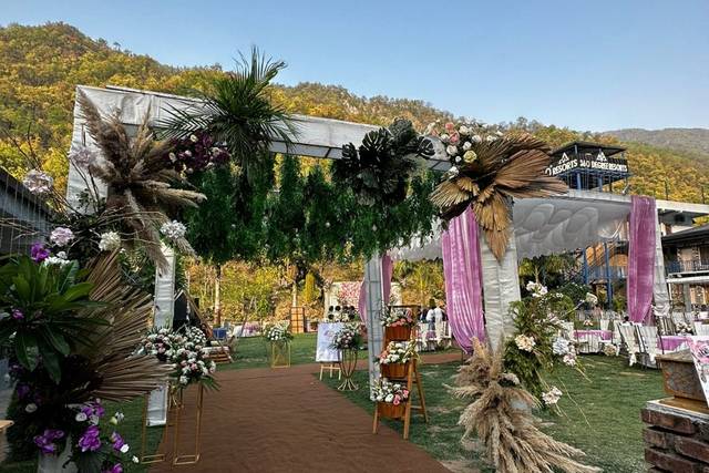 Tie the Knot Amidst Serenity: Unveiling Rishikesh's Luxurious Gem for Your Dream Wedding