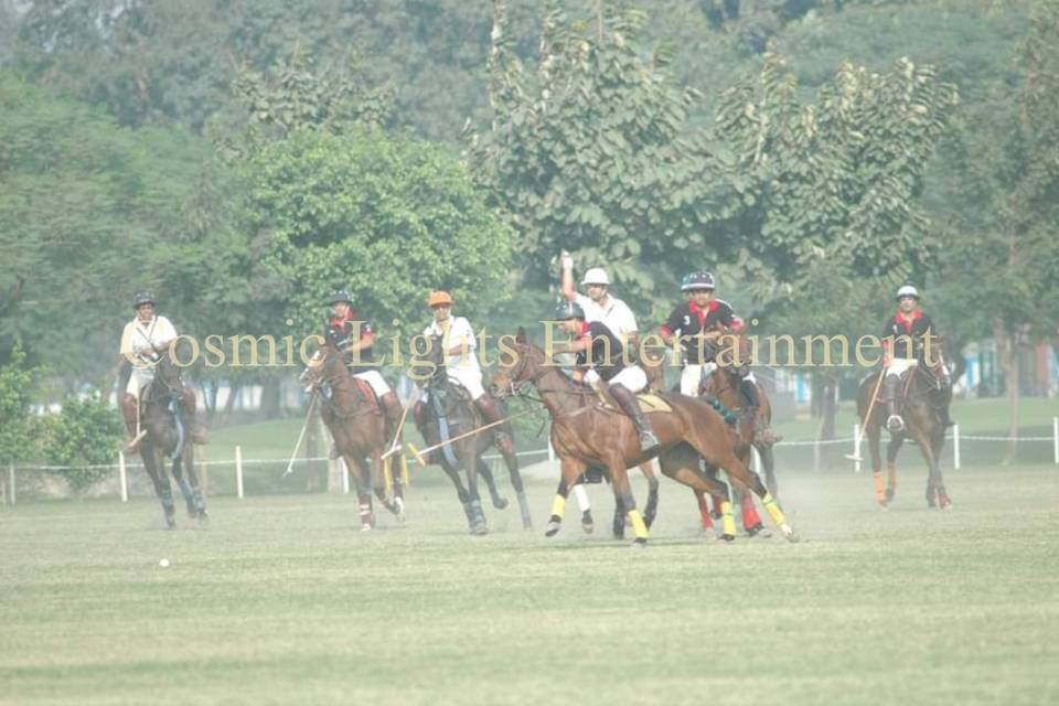 Golf course polo tournament