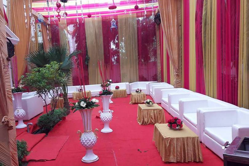 Goel Flower Decorations