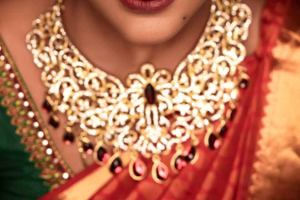 Hindu bridal makeup