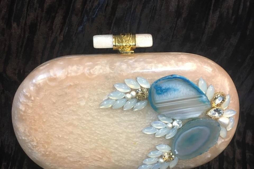 Source 100% Original Mother of Pearl Shell Clutch Wedding Designer