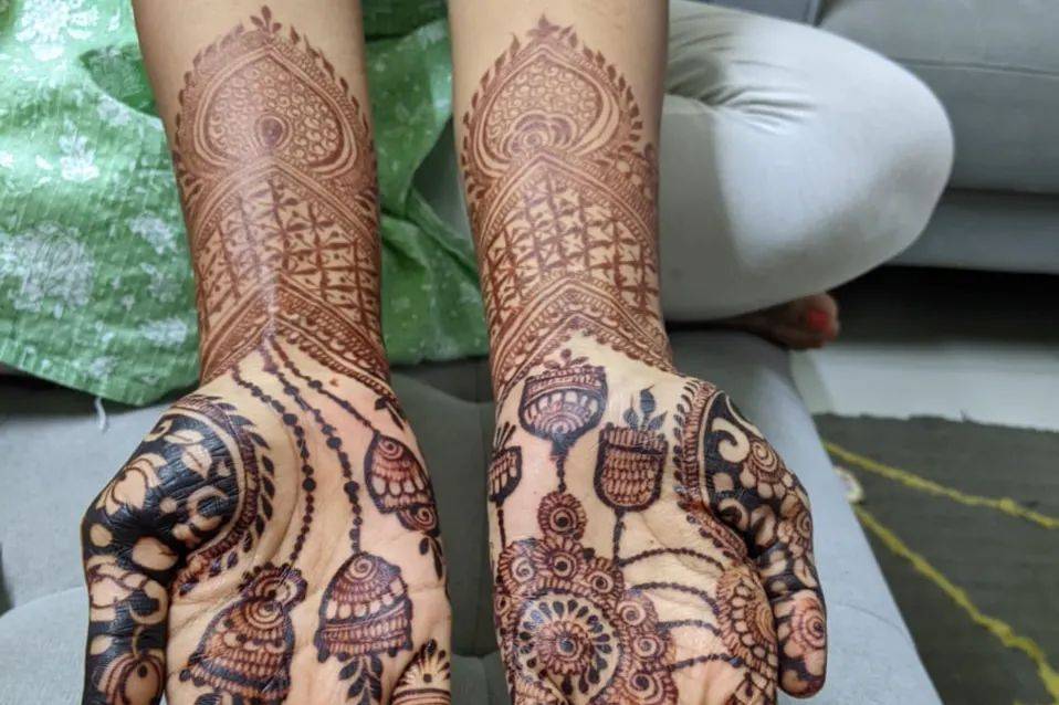 Kulsum Bano Mehendi Artist