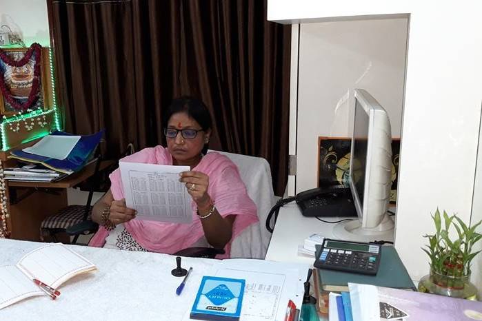 Astrologer Dr Neetu Didi