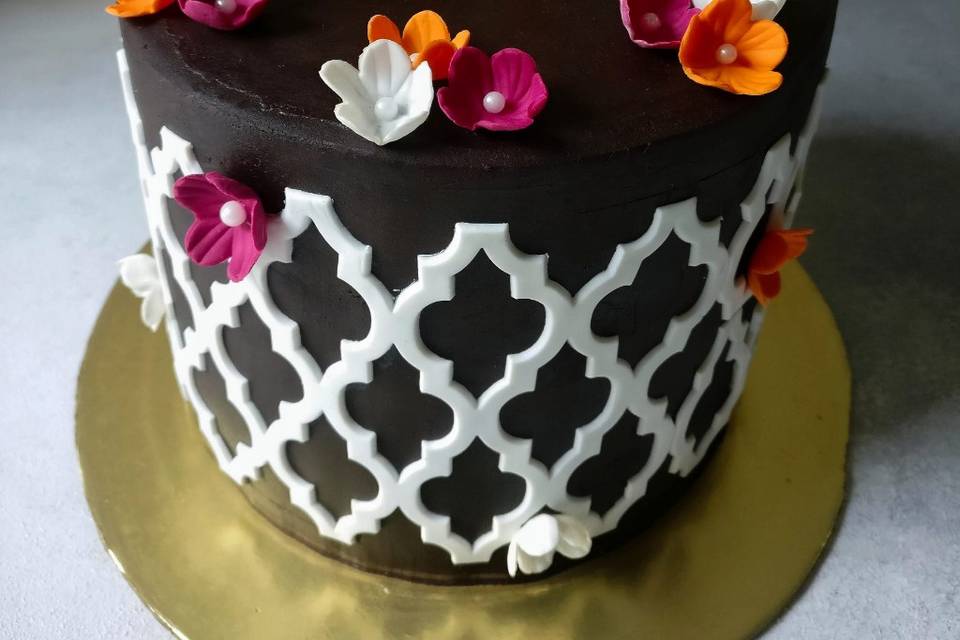Chocolate Cake w/ ugar Flowers