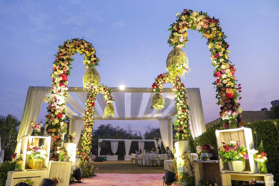 Mehndi entrance decor