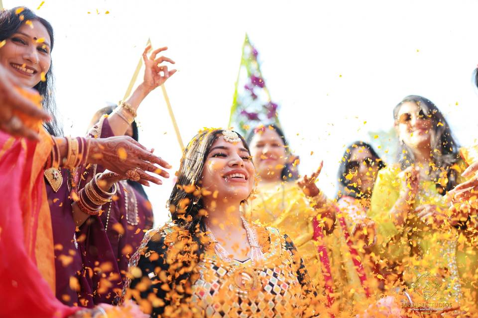 HALDI HUES OF ANSHITA & UDIT