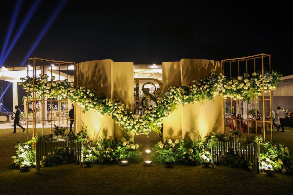 Ivory and Lush green entrance