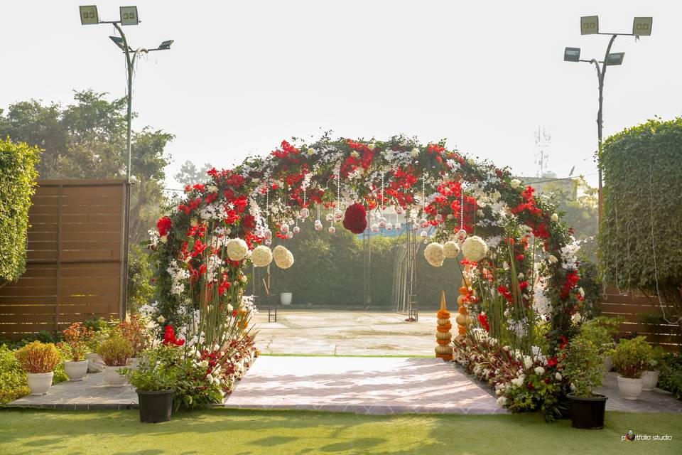 Day wedding walkway