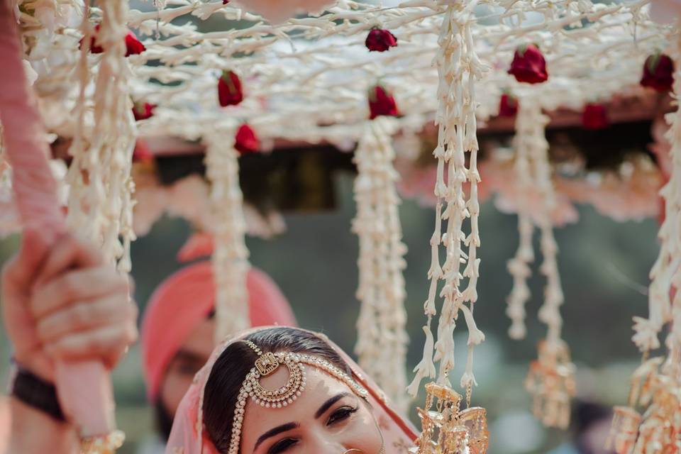 Bride Pose