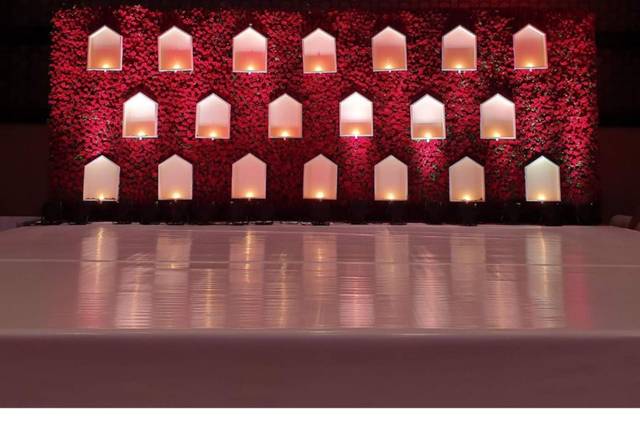 Beautiful Red Temple Theme
