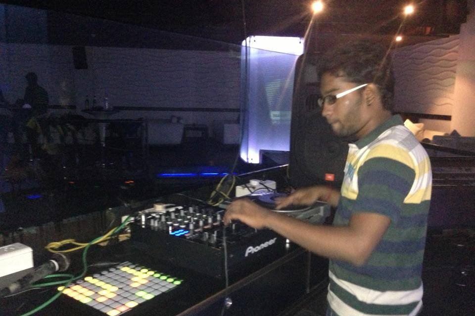 DJ Kingzly