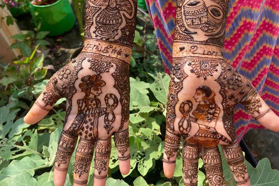 Sasi Mehndi Artist