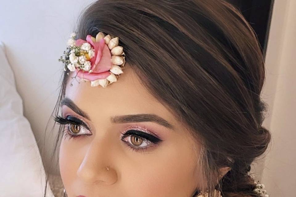 Haldi makeup