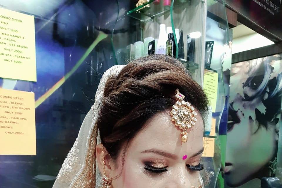 Bridal makeup