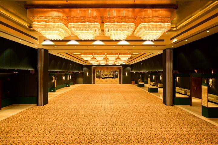 Banquet hall