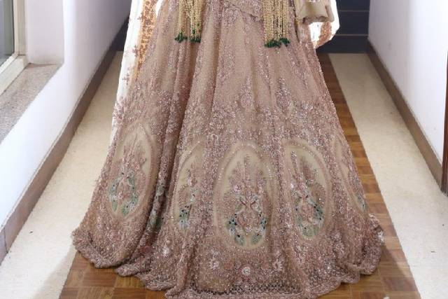 ₹250 vs ₹5000 Lehenga 😱| Cheap Vs Expensive Bridal Lehenga Shopping In Chandni  Chowk |Delhi Shopping - YouTube