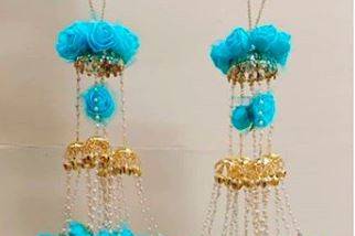 Floral jewellery