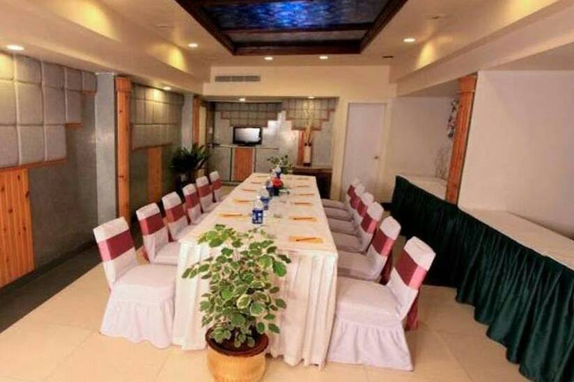 Banquet hall