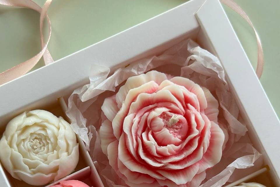 Candle Hamper