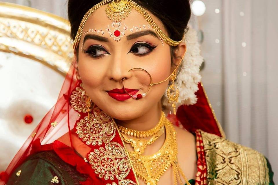 Makeup Artist Sushmita Ghosh