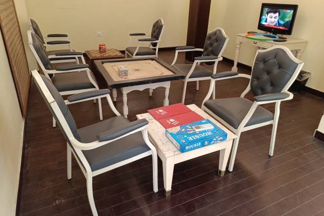 Hotel chairs online olx