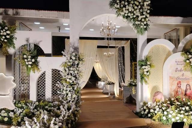 Entrance decor