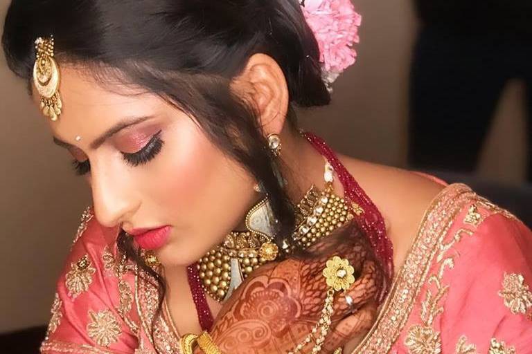 Riza Khan Makeup Artist, Indore