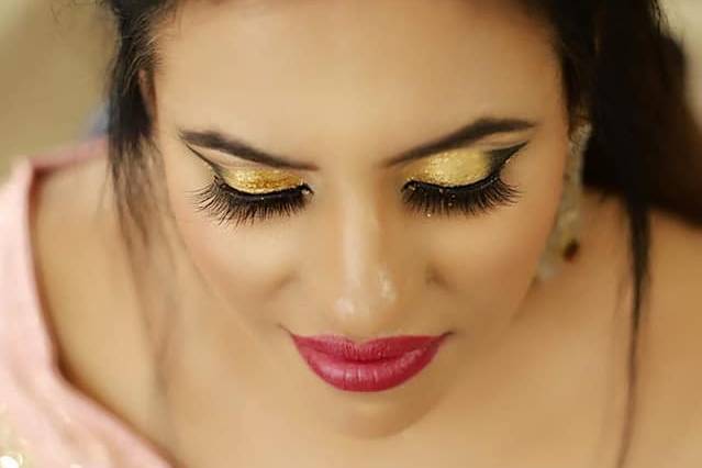 Bhavna's La Bella Beauty Salon & Make-Up Studio