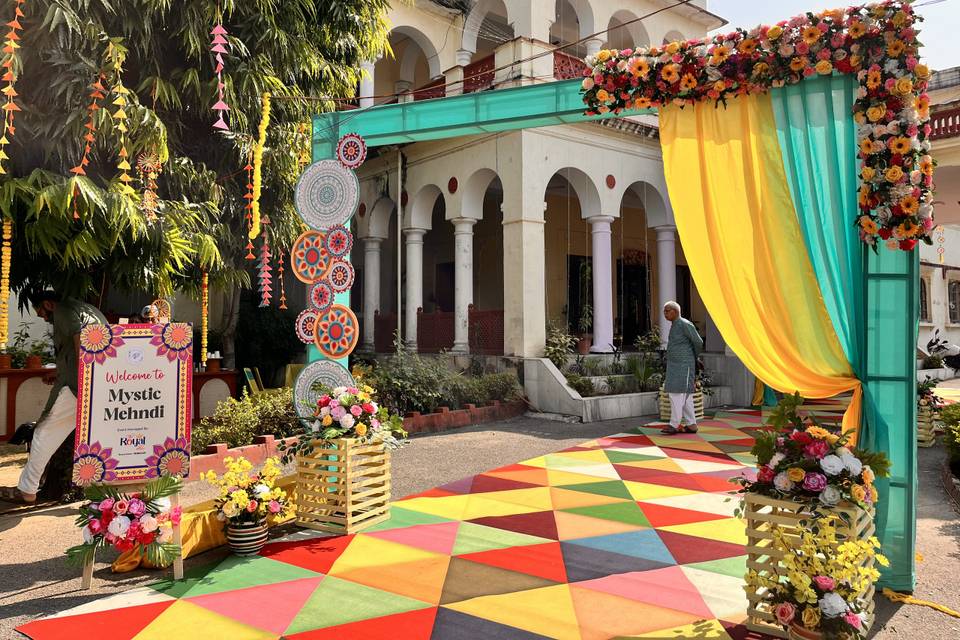 Mehndi Entry Gate