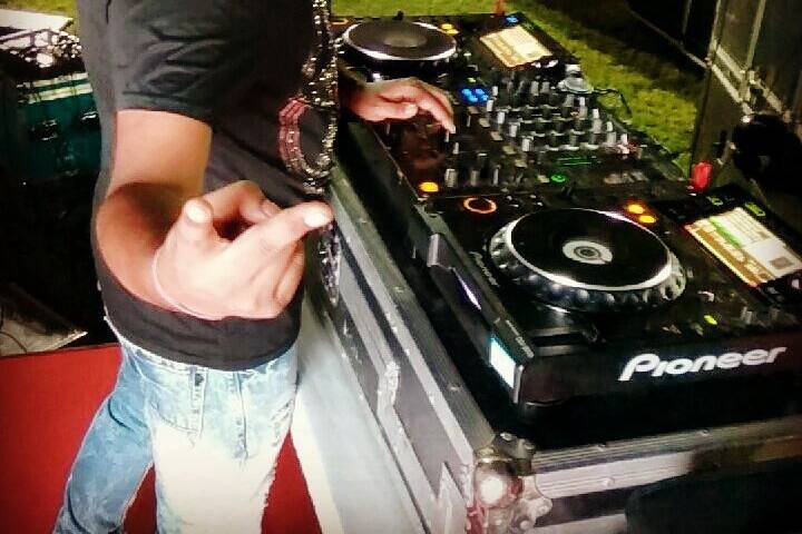 DJ Sach