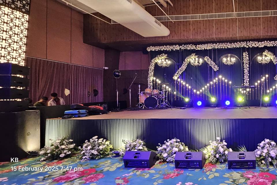 Cocktail Stage