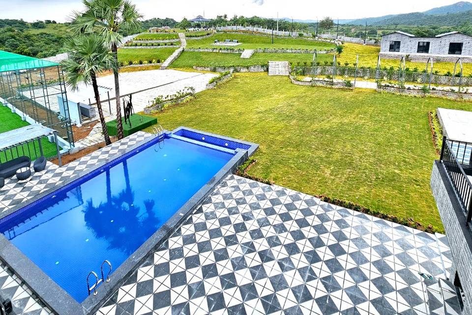 360 Degree Hill view Resort