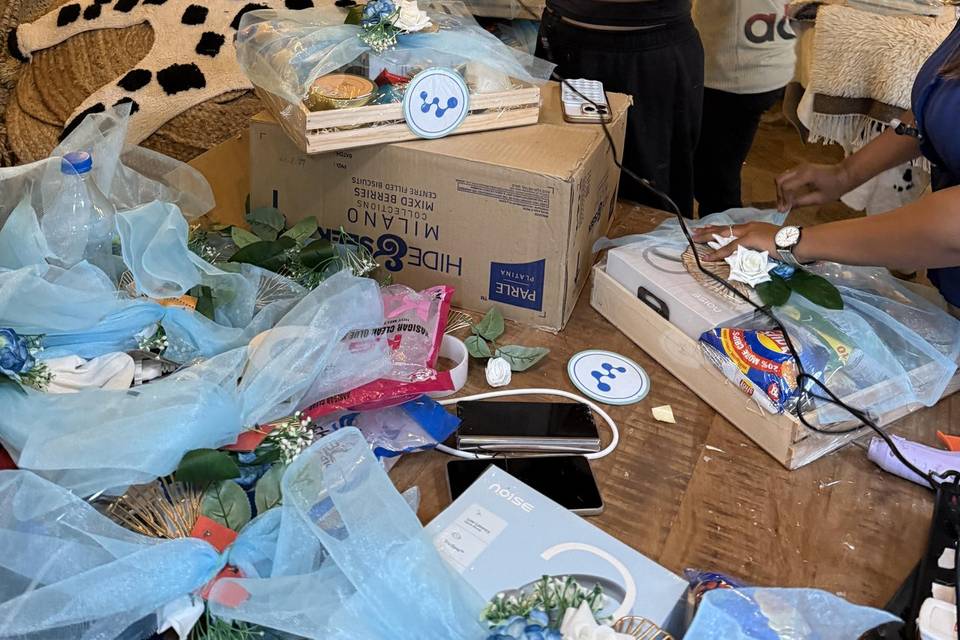 Making gift hampers ...