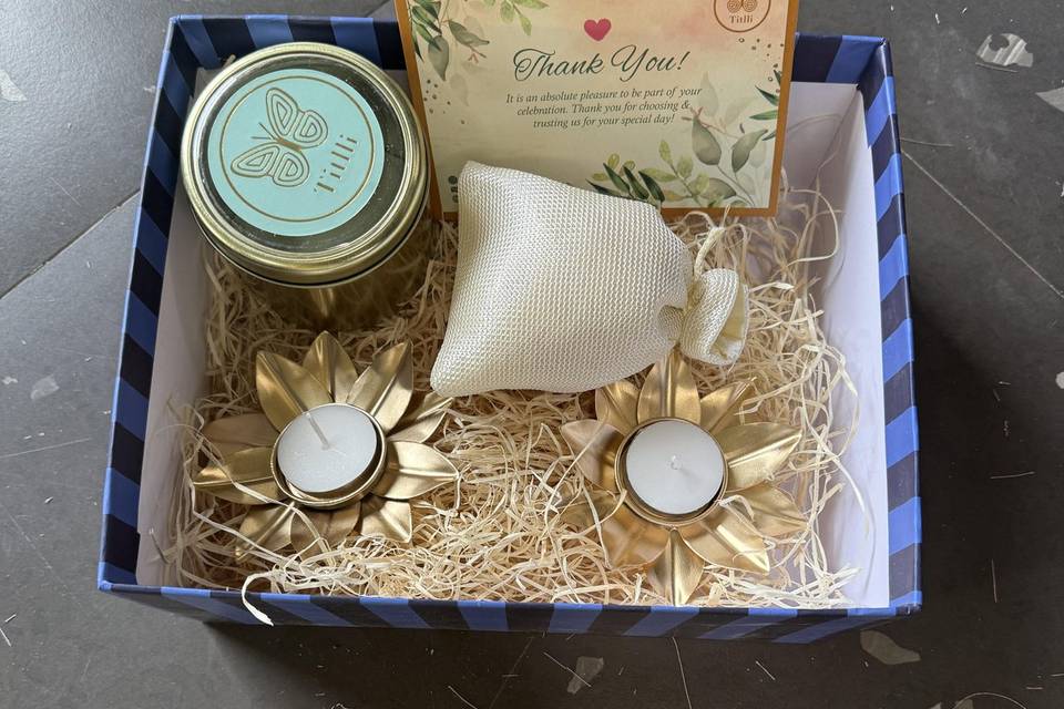 Making gift hampers ...
