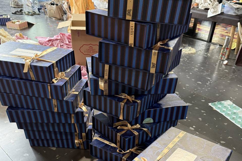 Making gift hampers ...