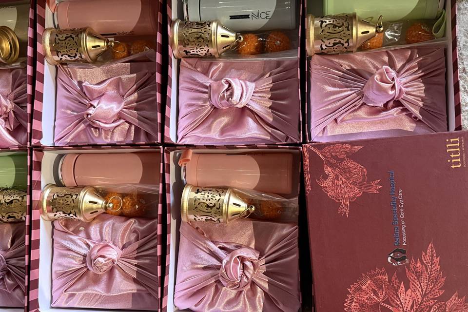 Making gift hampers ...