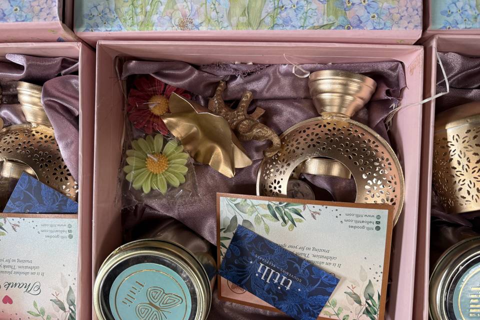 Making gift hampers ...