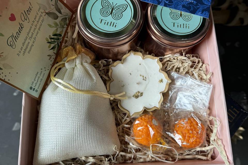 Making gift hampers ...