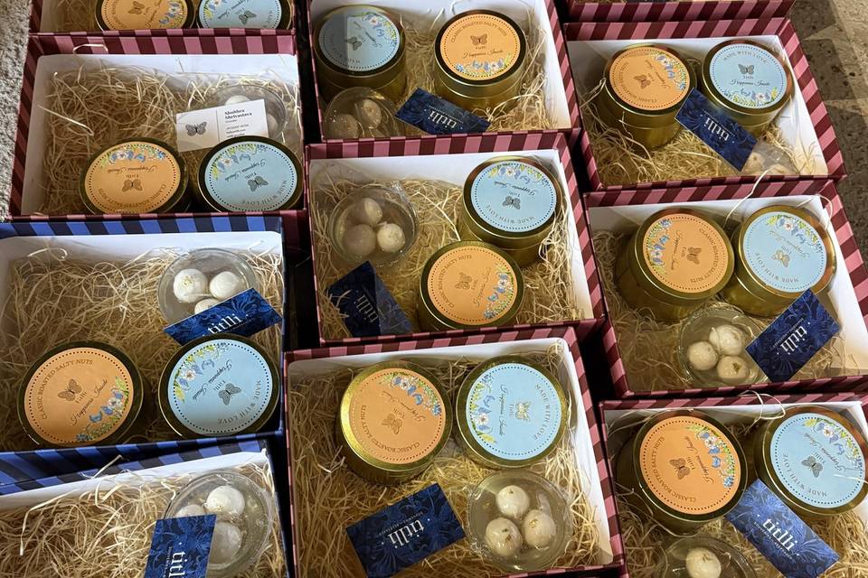 Making gift hampers ...