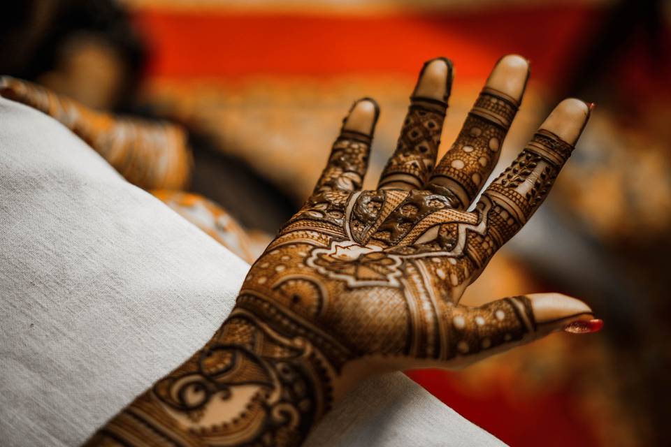 MEHNDI_