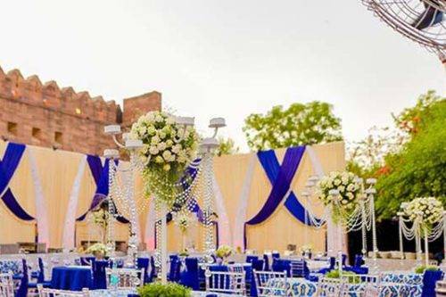 Day wedding decor